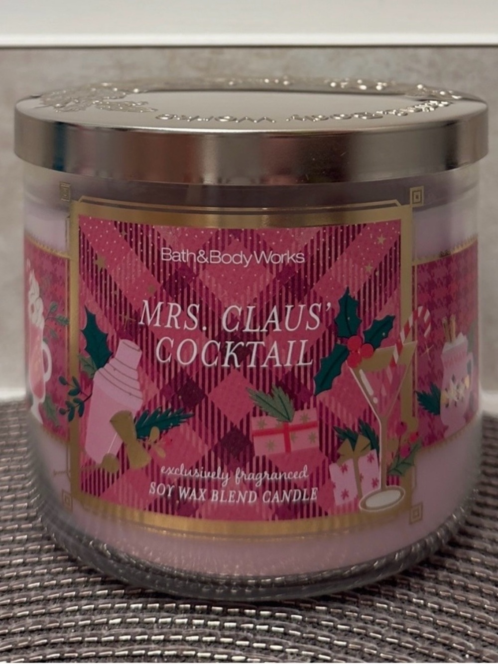 NWT Bath & Body Works Mrs. Claus' Cocktail Scented 3-Wick Candle BBW